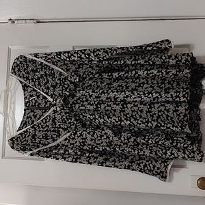 Free People Sz Small Black and Whote Daisy oversized mini dress lace long sleeve
